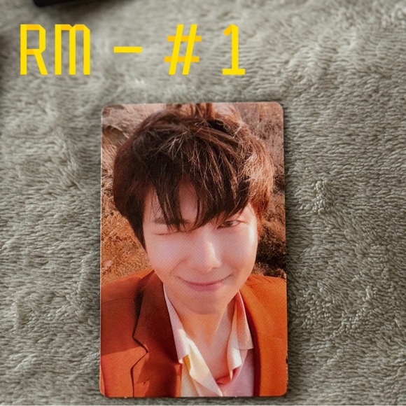 💜OFFICIAL BTS PHOTOCARDS 💜 - Picture 8 of 9